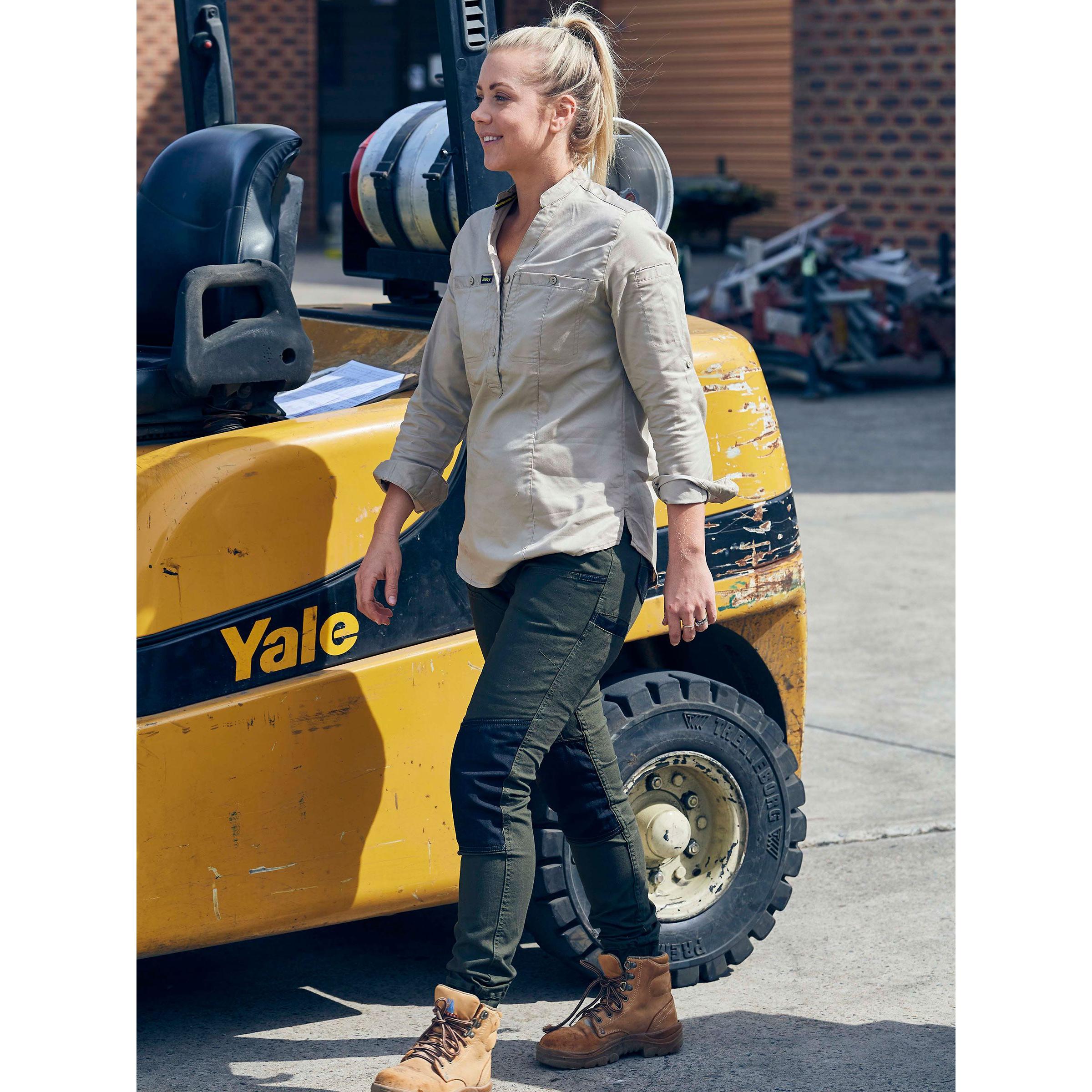 Womens Flx & Move Cargo Pants - BPL6044